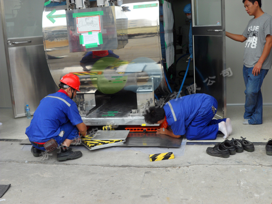 点击新窗口打开大图